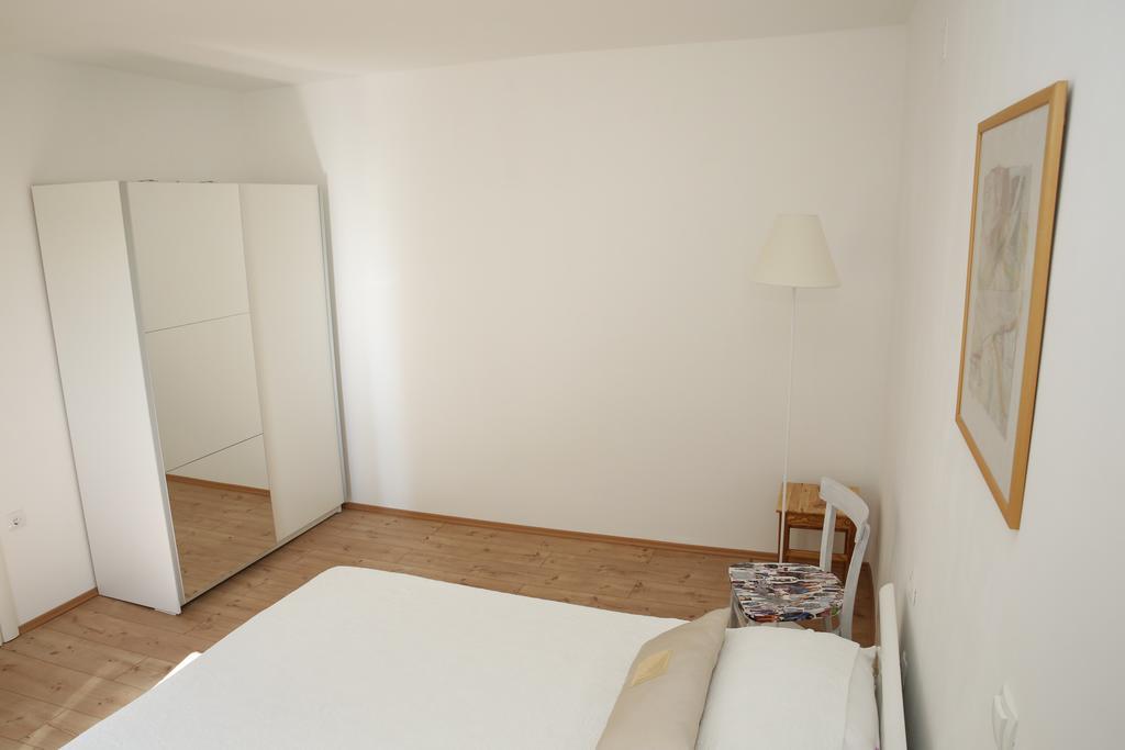 Apartment Udovicic Vodice Rum bild