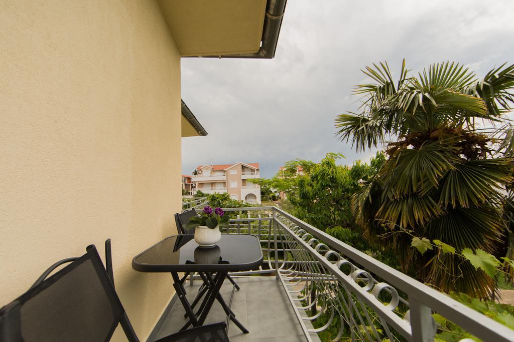 Apartment Udovicic Vodice Rum bild