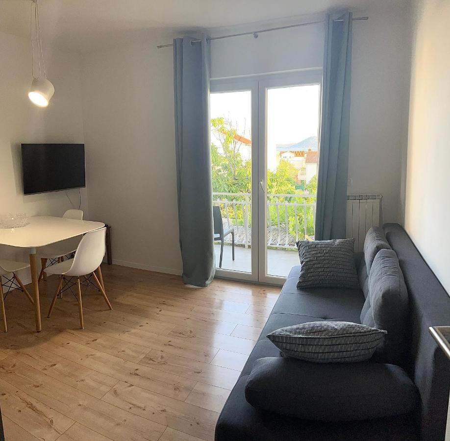 Apartment Udovicic Vodice Exteriör bild