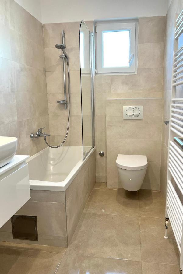 Apartment Udovicic Vodice Exteriör bild