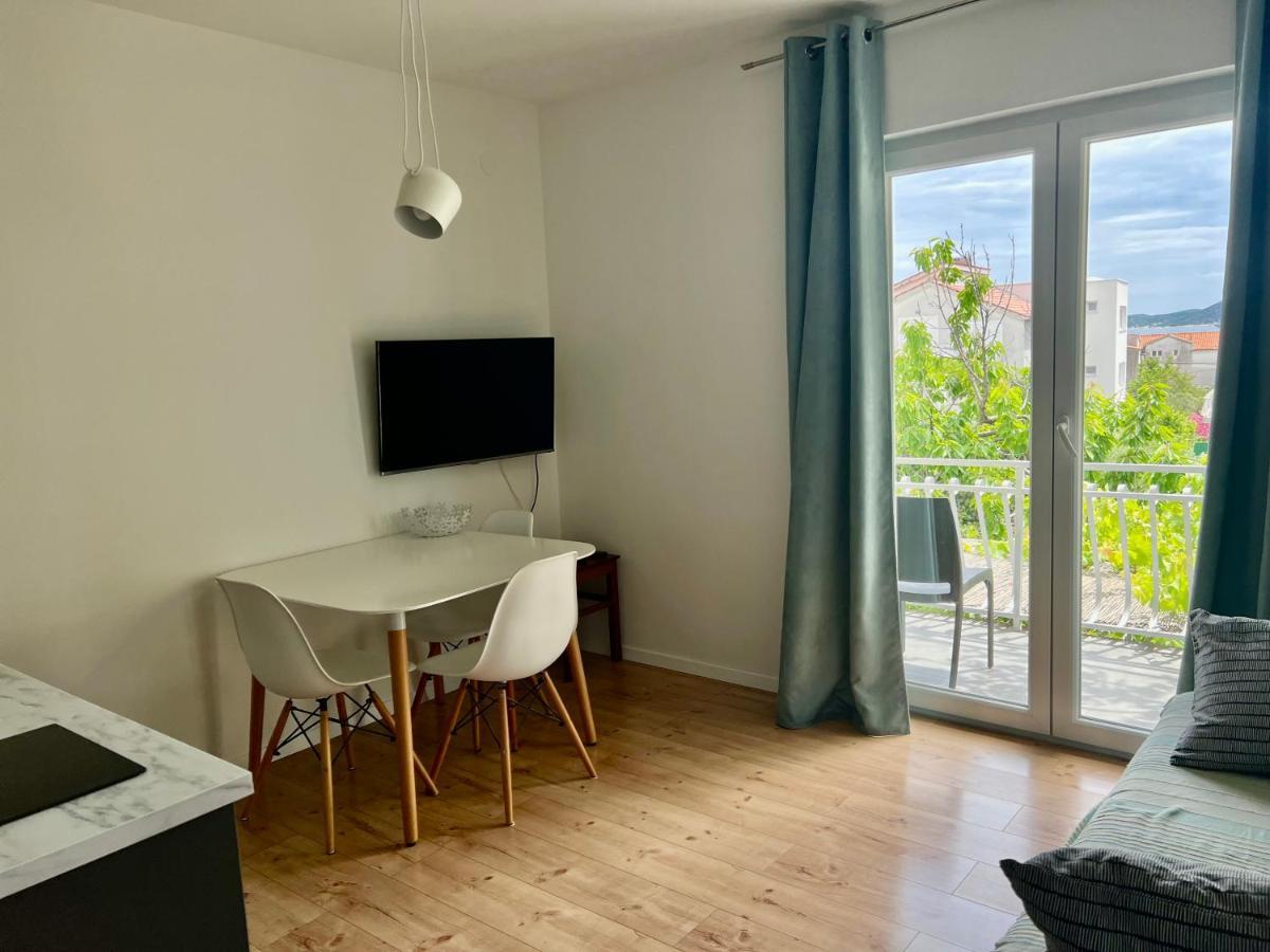 Apartment Udovicic Vodice Exteriör bild