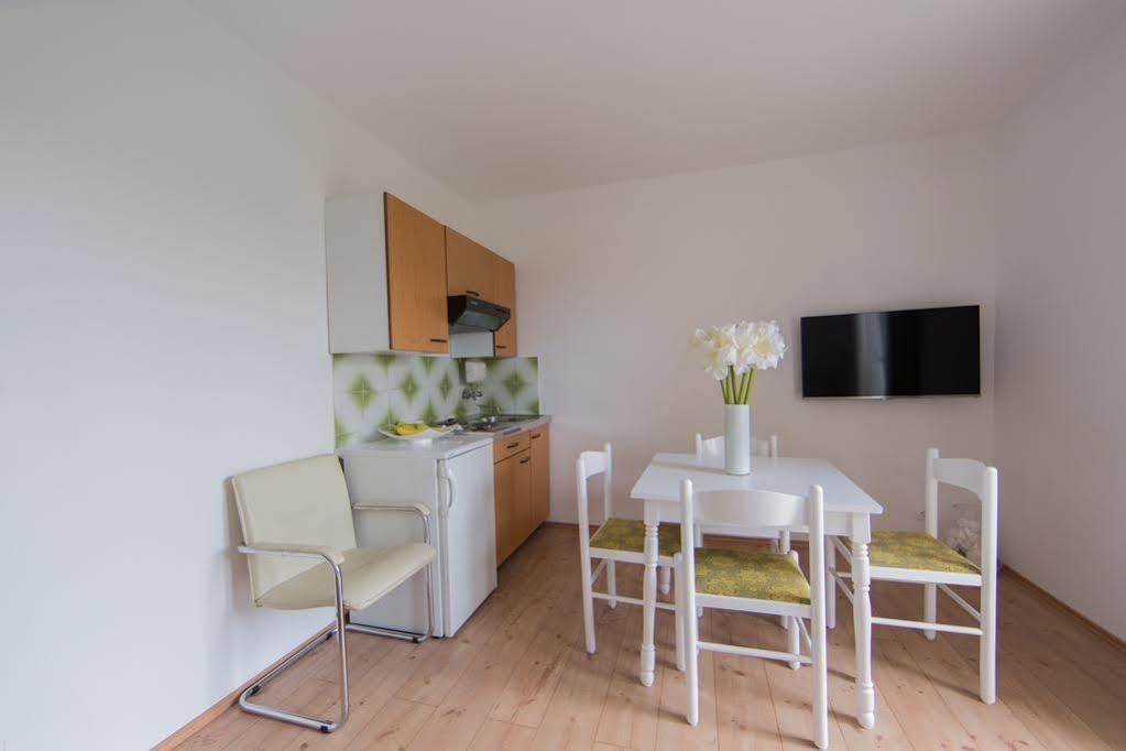 Apartment Udovicic Vodice Exteriör bild